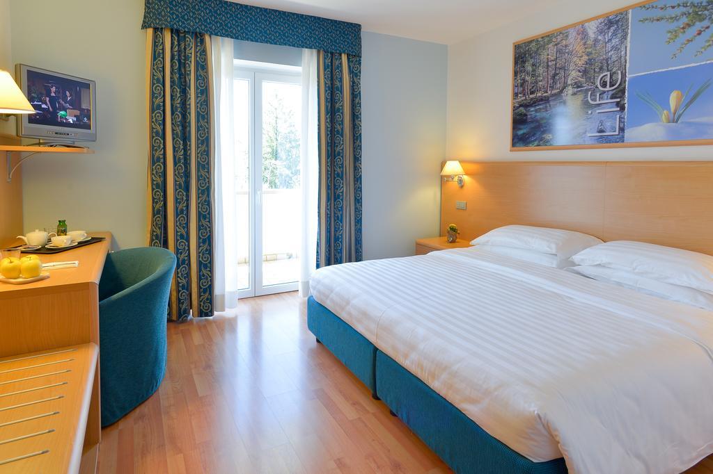 Vital Hotel Flora Comano Terme Exteriér fotografie