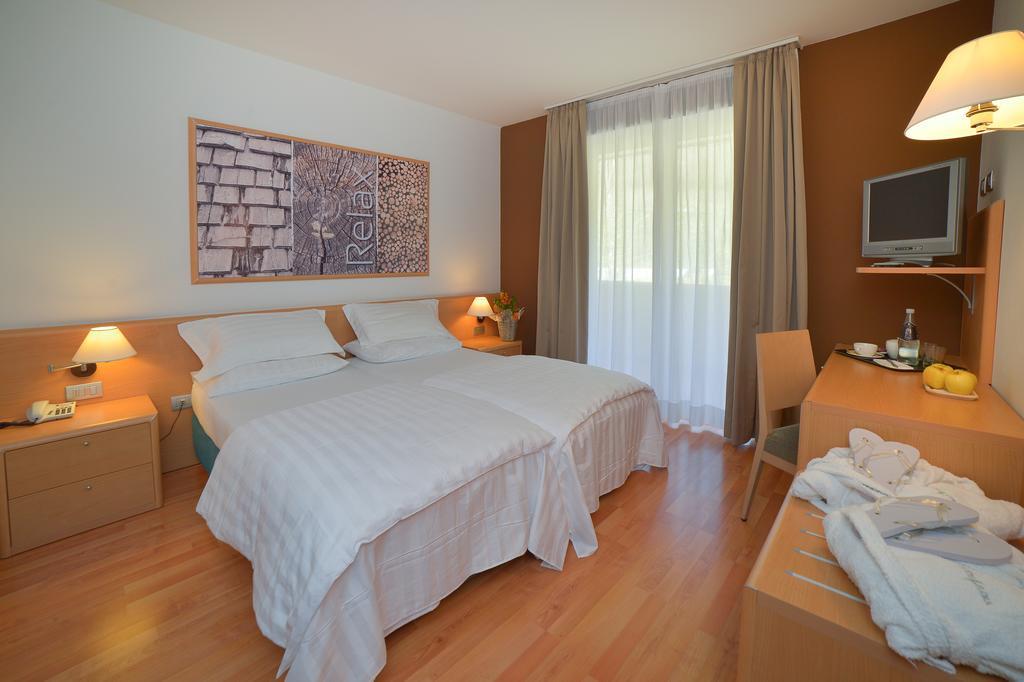 Vital Hotel Flora Comano Terme Exteriér fotografie