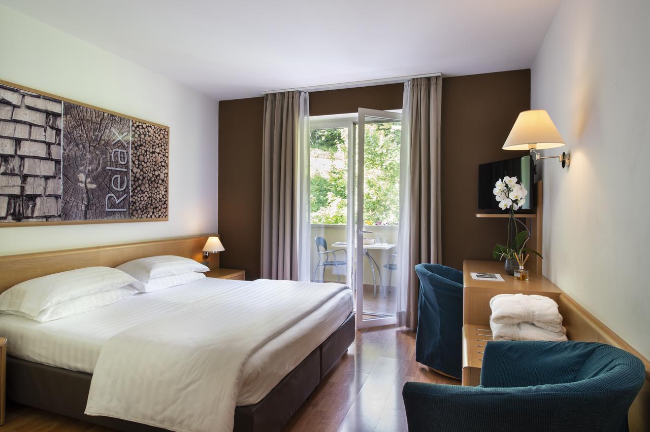 Vital Hotel Flora Comano Terme Exteriér fotografie